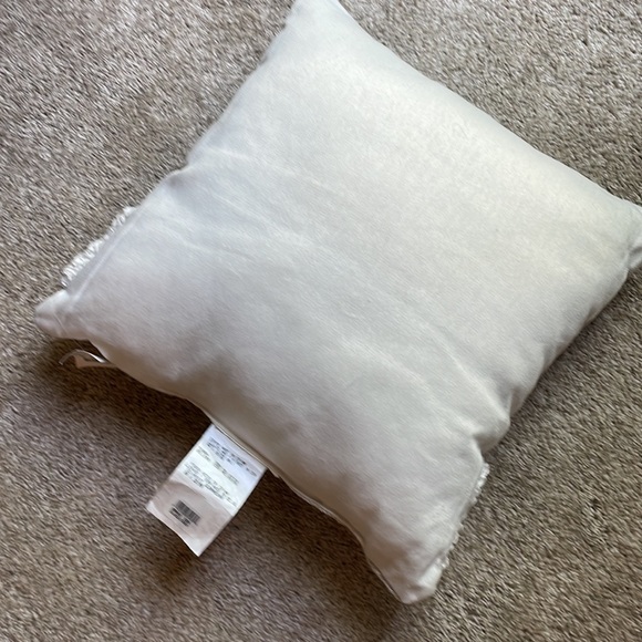 Cute pillow NWT - Picture 2 of 4